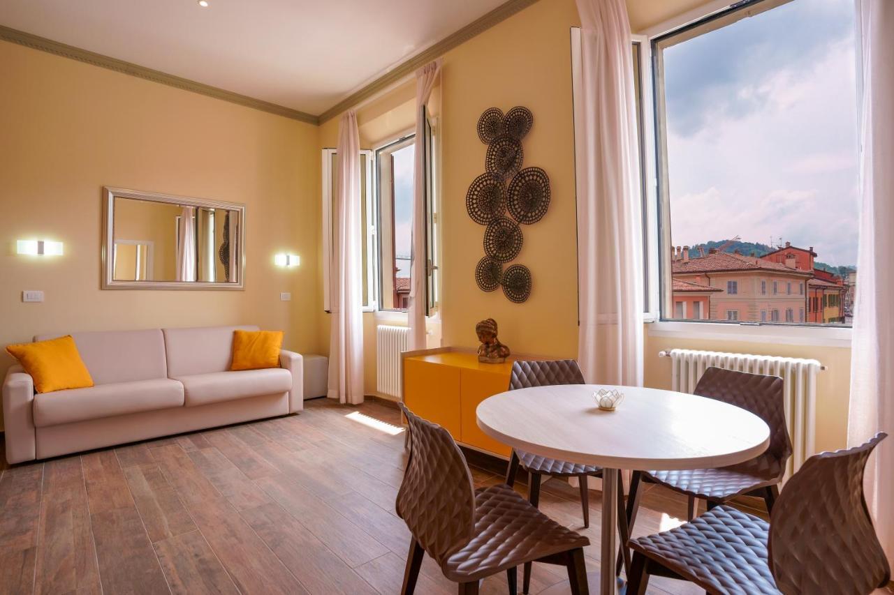 Attico Di Via D'Azeglio Bed & Breakfast Болоня Екстериор снимка
