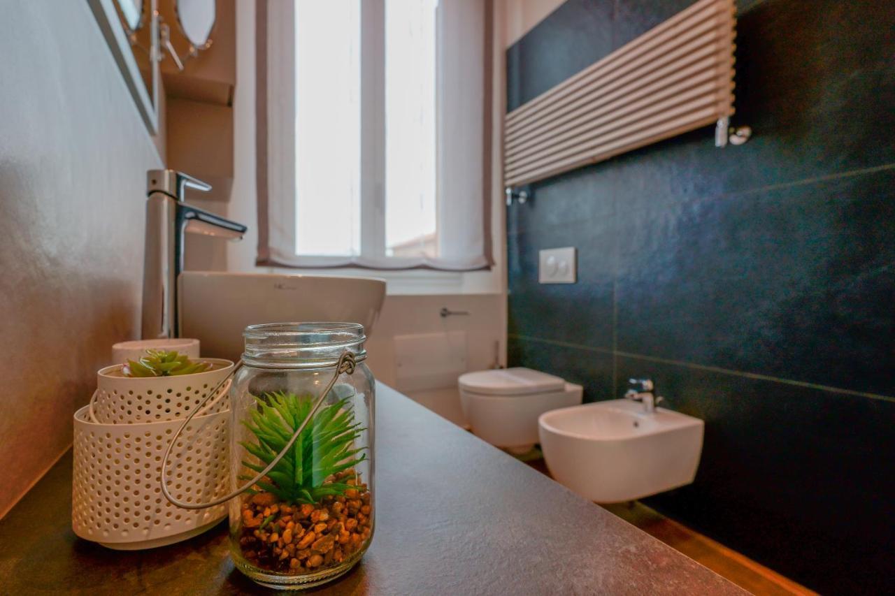 Attico Di Via D'Azeglio Bed & Breakfast Болоня Екстериор снимка