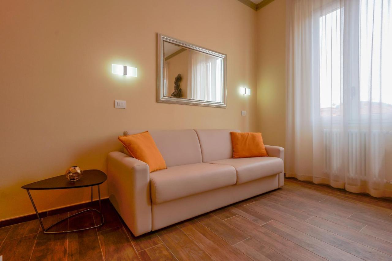 Attico Di Via D'Azeglio Bed & Breakfast Болоня Екстериор снимка