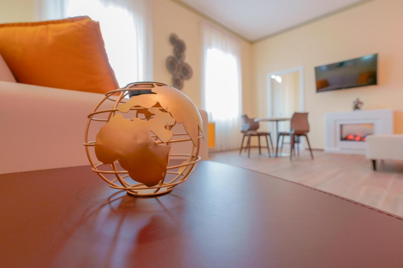 Attico Di Via D'Azeglio Bed & Breakfast Болоня Екстериор снимка