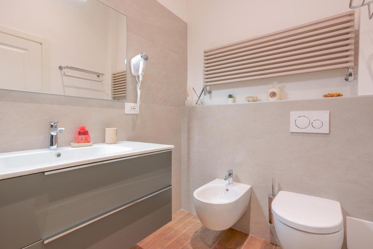 Attico Di Via D'Azeglio Bed & Breakfast Болоня Екстериор снимка