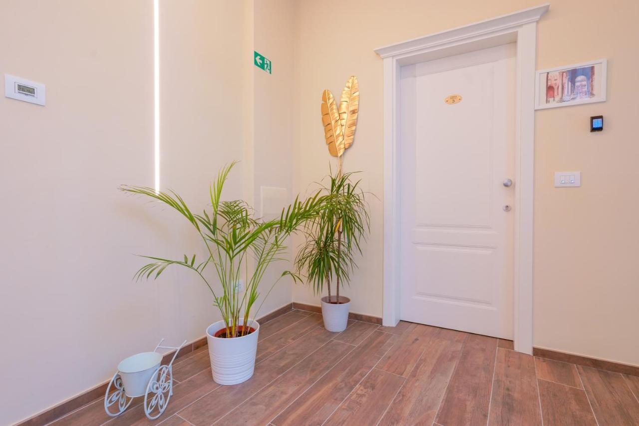 Attico Di Via D'Azeglio Bed & Breakfast Болоня Екстериор снимка