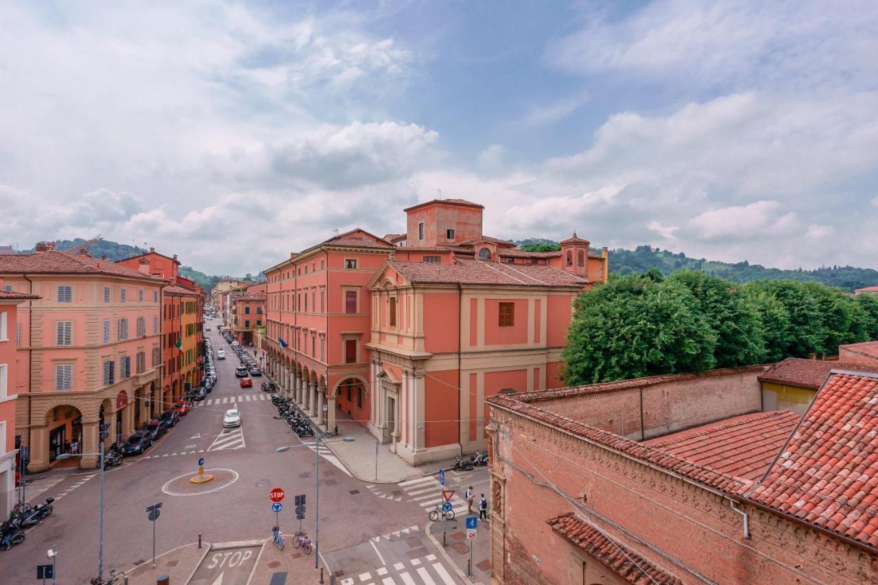 Attico Di Via D'Azeglio Bed & Breakfast Болоня Екстериор снимка