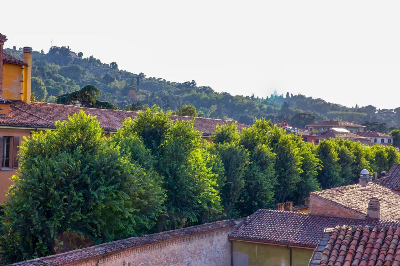 Attico Di Via D'Azeglio Bed & Breakfast Болоня Екстериор снимка