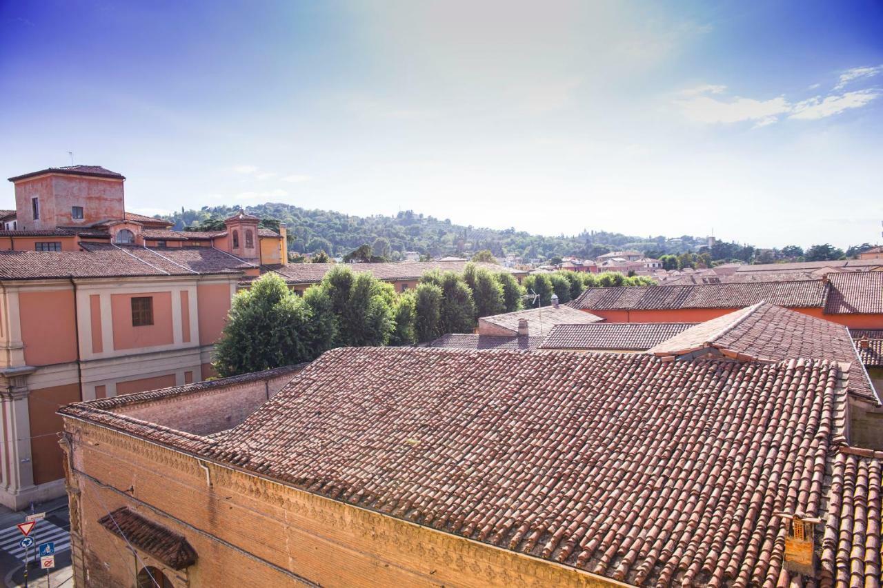 Attico Di Via D'Azeglio Bed & Breakfast Болоня Екстериор снимка